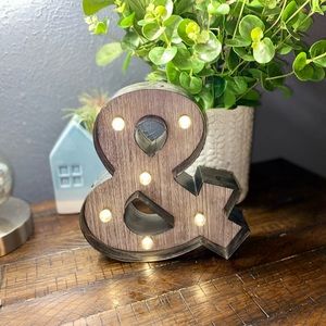 Light up & Hanging Wall Decor